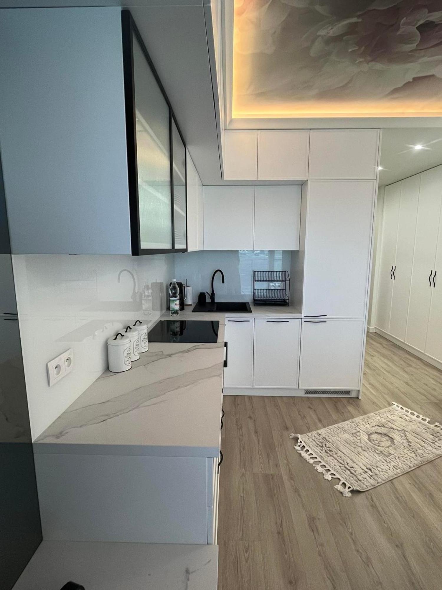 Pod Roza Szajnowicza Iwanowa 27a Apartment